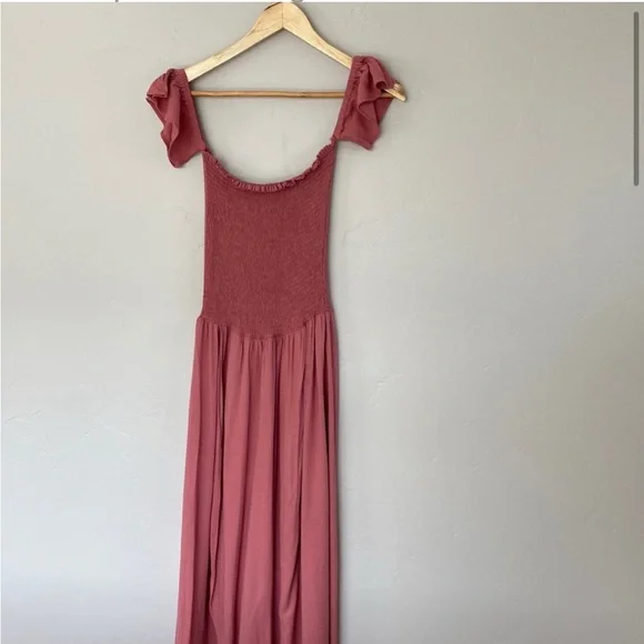 🌺Young Fabulous & Broke🌺 Elegant Pink Smocked Maxi Dress with Puff Sleeves sz~M - Picture 4 of 4